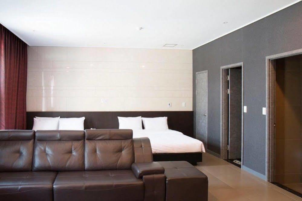 G Tourist Hotel Wolmido Inčchon Exteriér fotografie